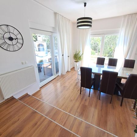Holiday House Meri 파코스탄 외부 사진