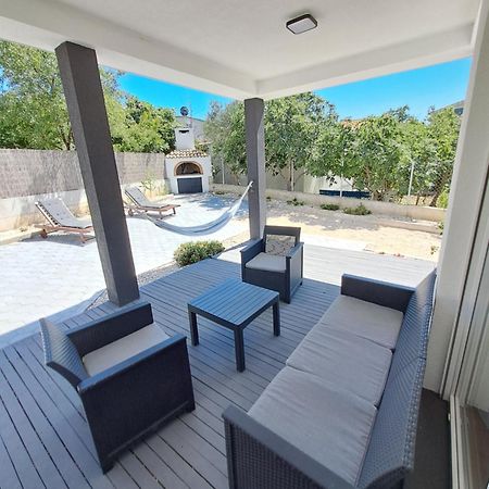 Holiday House Meri 파코스탄 외부 사진