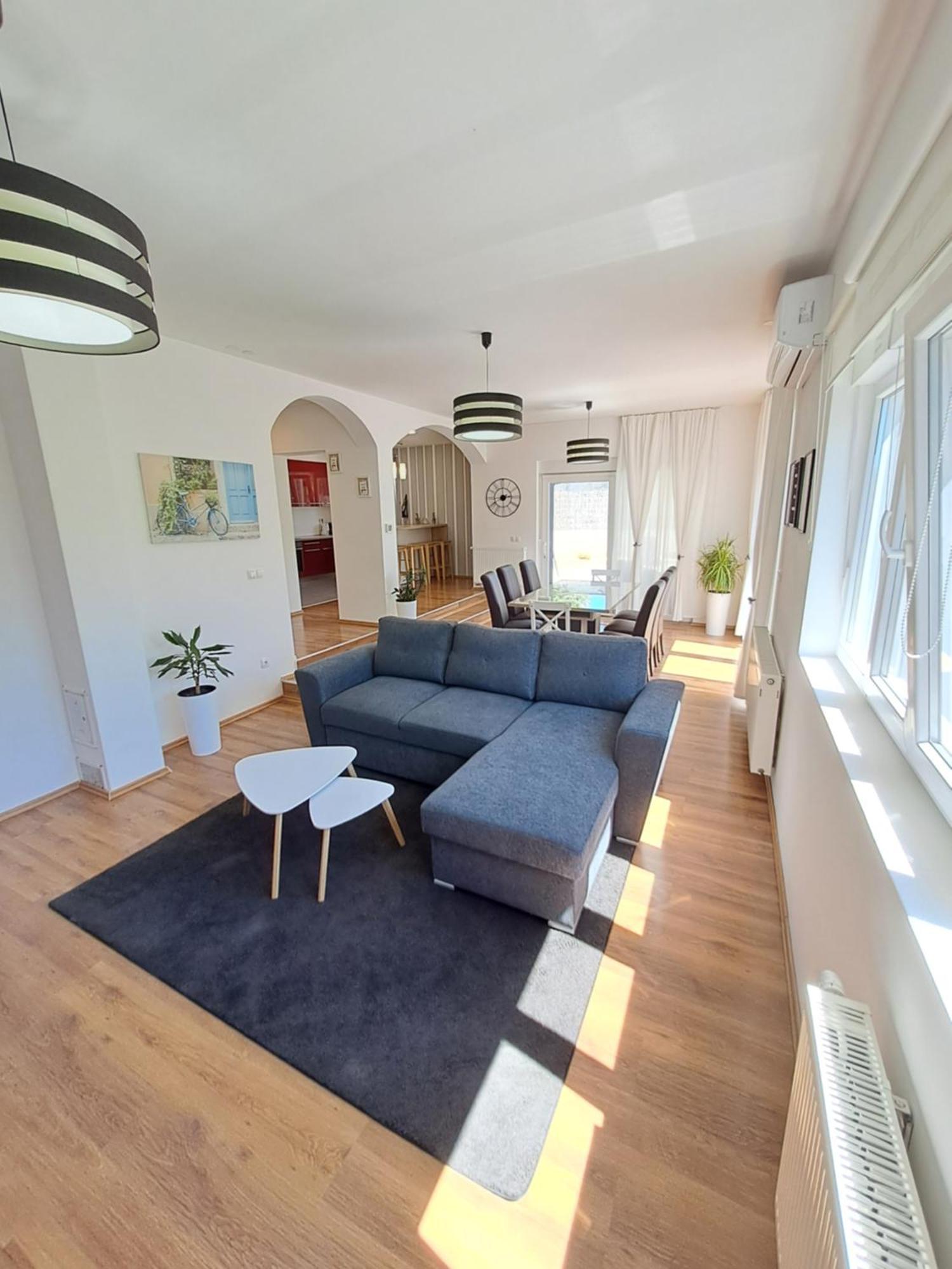 Holiday House Meri 파코스탄 외부 사진