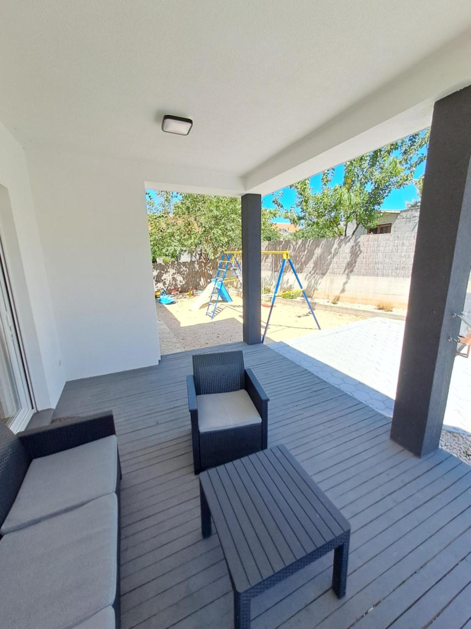 Holiday House Meri 파코스탄 외부 사진